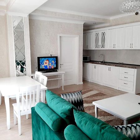 Comfortable Apartment Bishkek Esterno foto