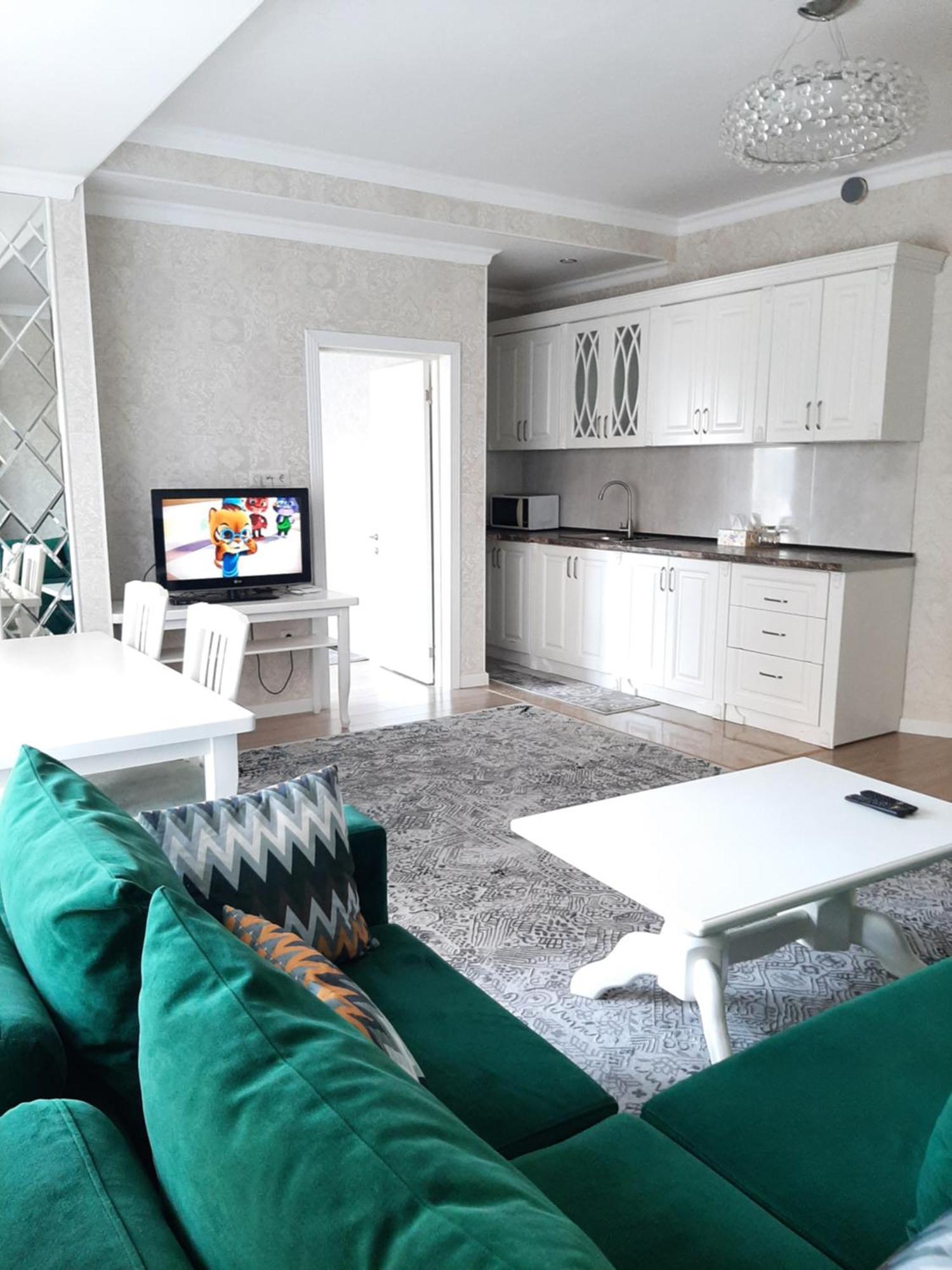 Comfortable Apartment Bishkek Esterno foto